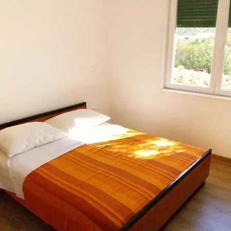 Katica * Rogoznica (Sibenik-Knin)